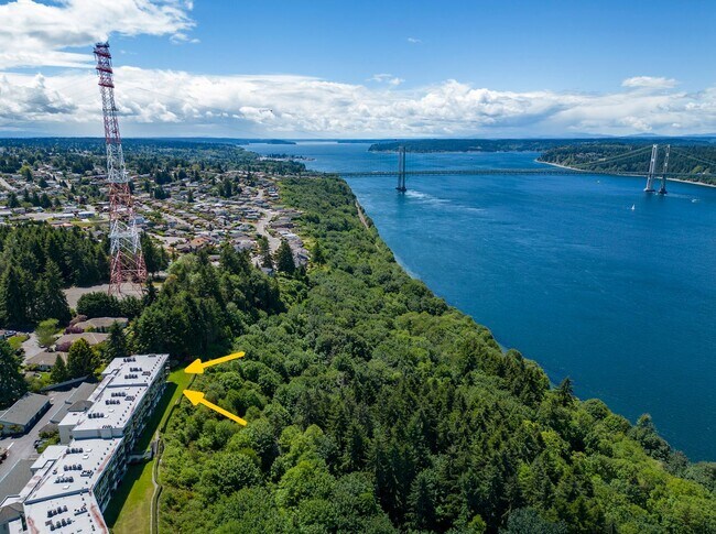 Building Photo - Sweeping waterfront views in this 2-Bedroo...