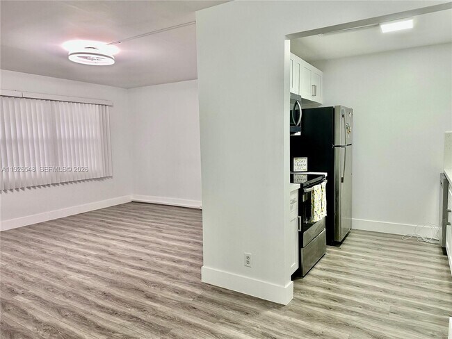 Building Photo - 13455 SW 9th Ct