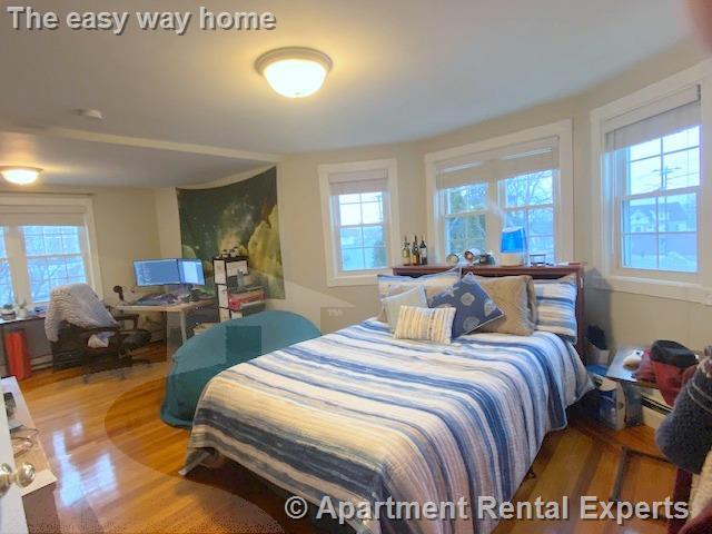 Building Photo - 519 Main St