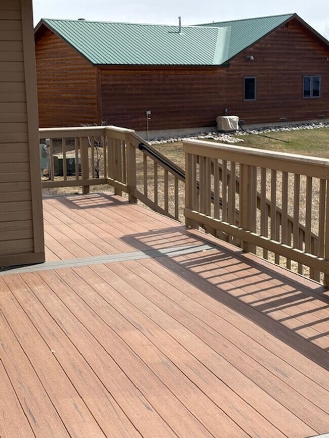 Building Photo - Stunning 3-Bedroom, 2-Bath Home with Lake Views!