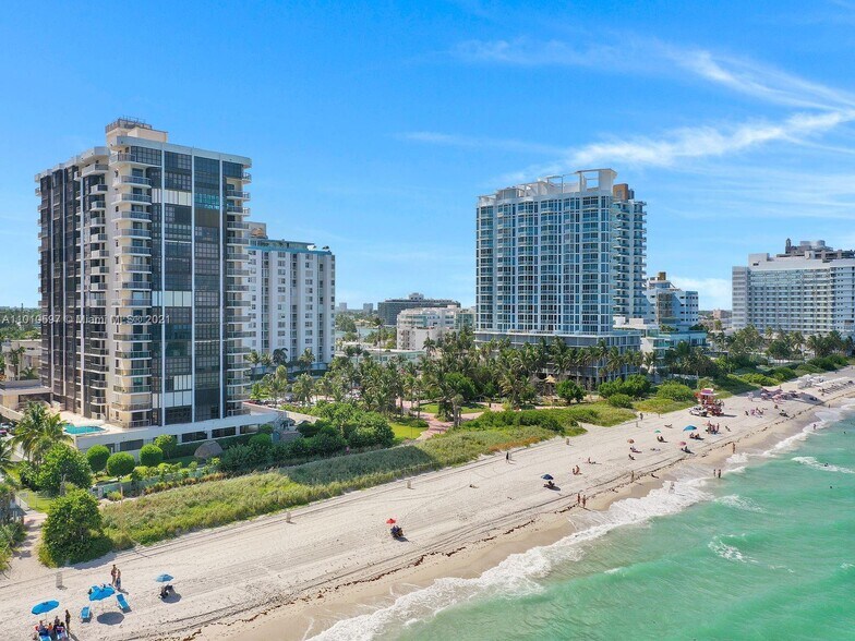 Building Photo - 6423 Collins Ave