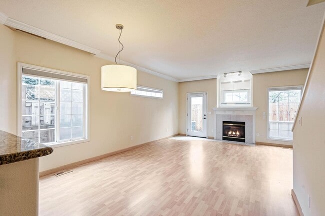 Building Photo - Unique 3-bdrm/2.5-bath duplex w/ A/C—Priva...