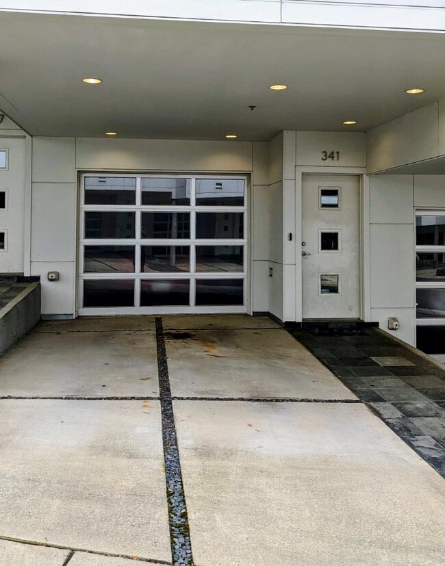 Building Photo - 341 Viburnum Way Ct