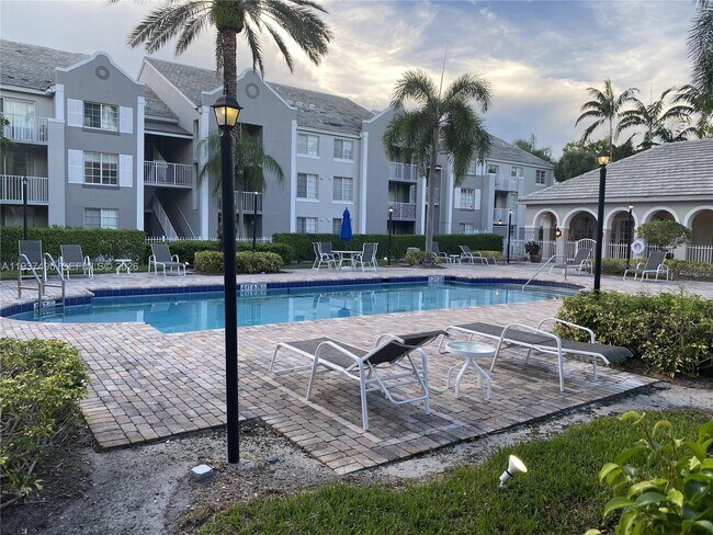 Building Photo - 620 SW 111th Ave