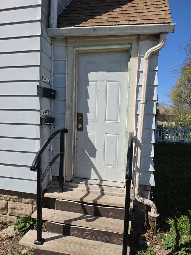 Building Photo - 5951N37thJ