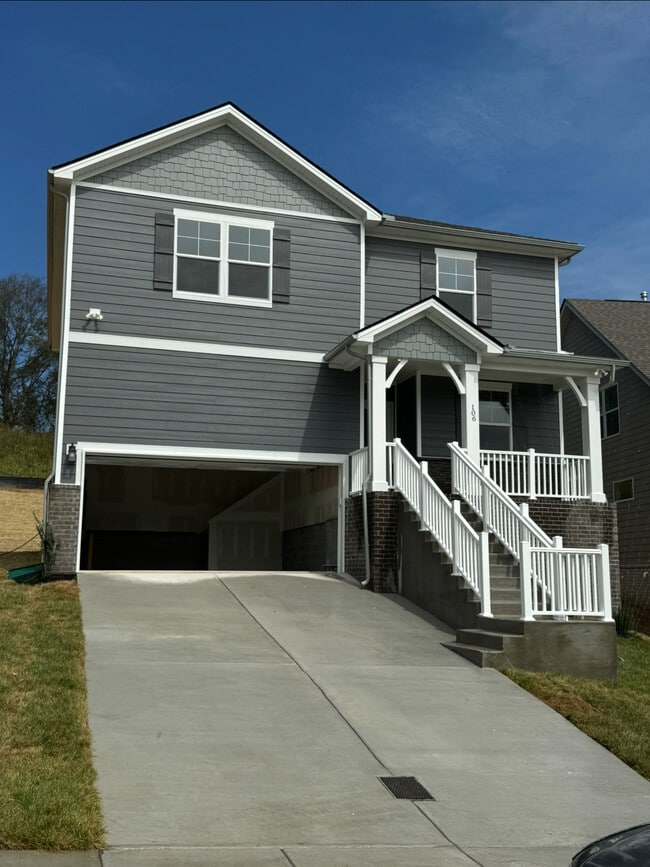 Building Photo - 106 Millbrook Dr
