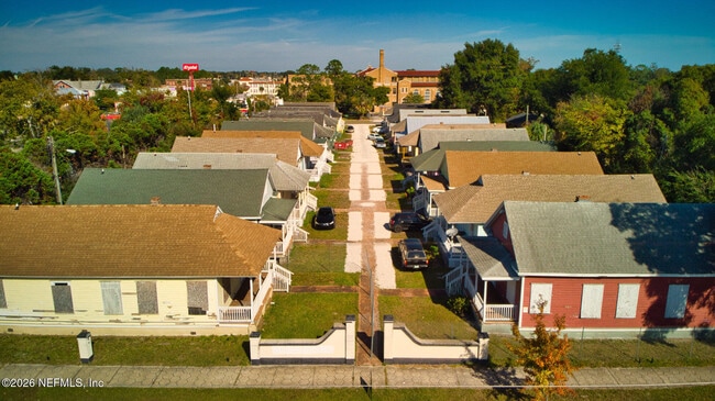 Building Photo - 1918 Redell St