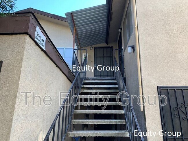 Primary Photo - 116 W Murray Ave
