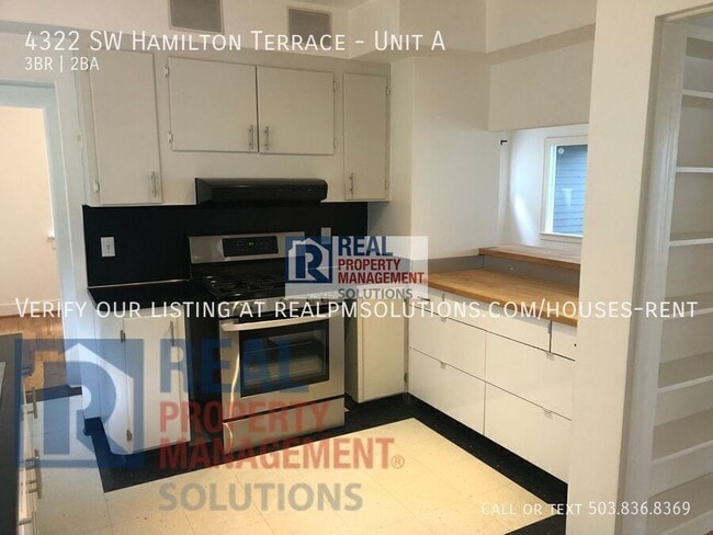 Building Photo - 4322 SW Hamilton Terrace