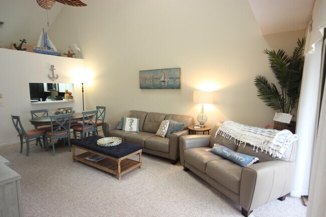 Building Photo - 508 Sea Oats Dr