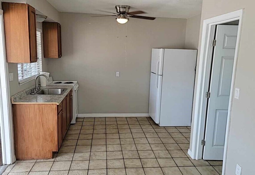 Building Photo - 601 Corey Ave