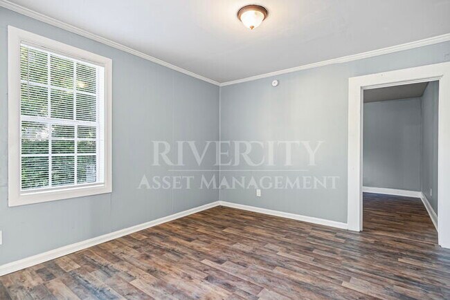 Building Photo - Beautiful Home Located In 38127 !! Section...