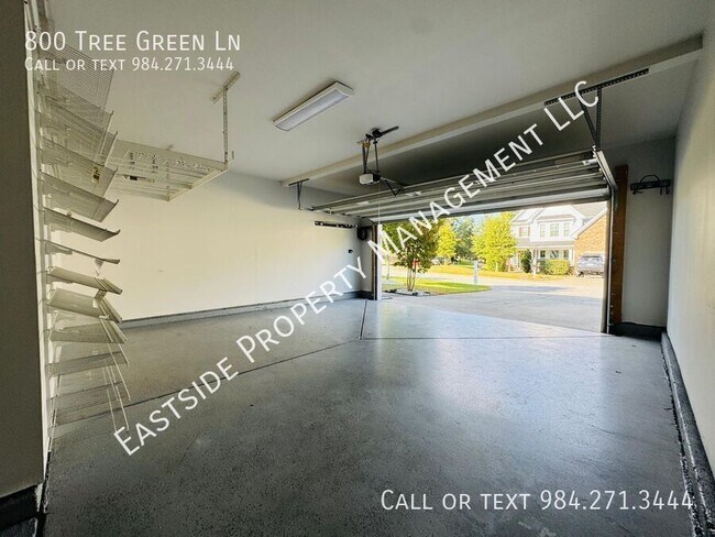 Building Photo - 800 Tree Green Ln