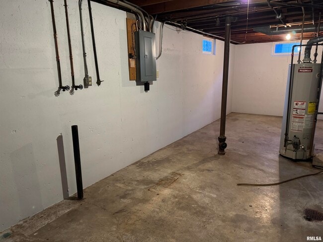 Building Photo - 4576 Cheyenne Ave