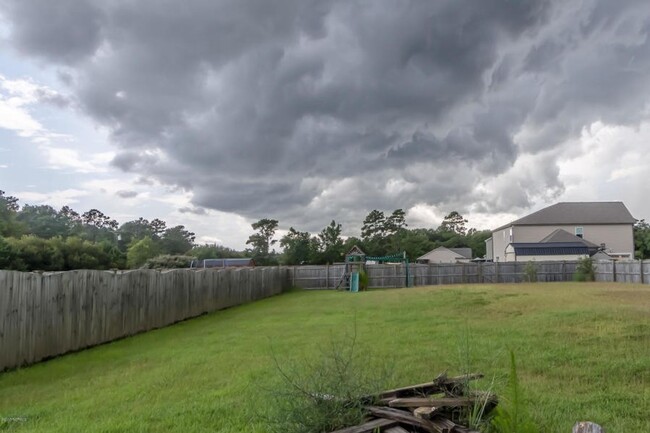 Building Photo - Beautiful home in great neighborhood!