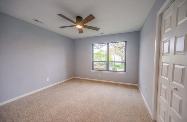 Building Photo - Fully renovated 4BR, 2.5BA home in the highly desired Great Neck Meadows!