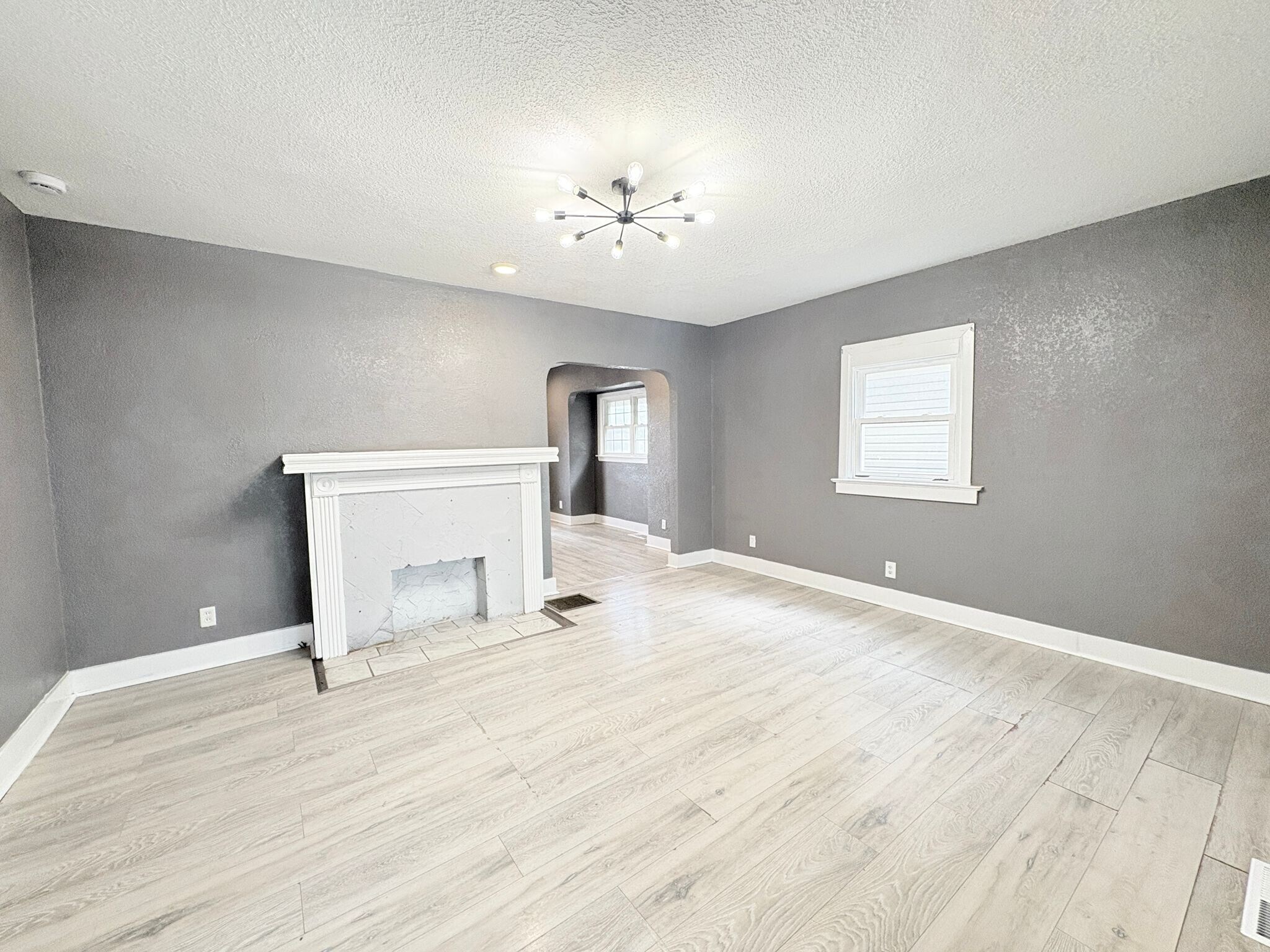 Building Photo - 932 Waverly Ave