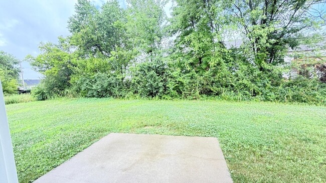 Building Photo - 829 Wolf Run Park Blvd