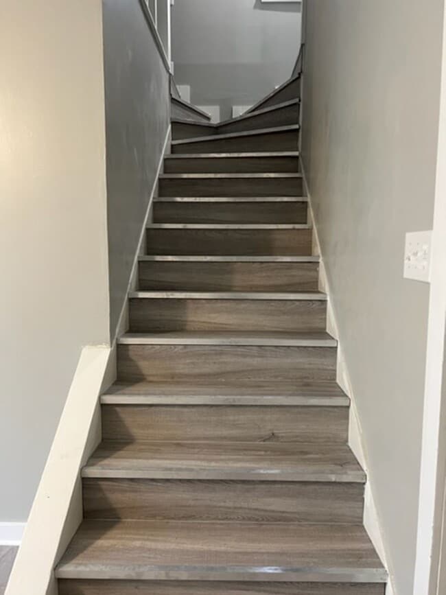 Building Photo - 610 Grover St