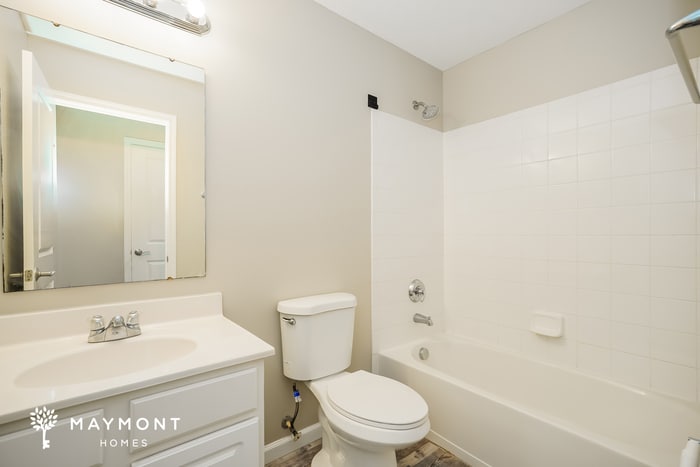 Building Photo - 604 Herrogate Square