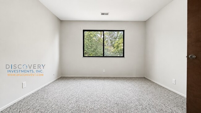 Building Photo - 130 Kell Ct