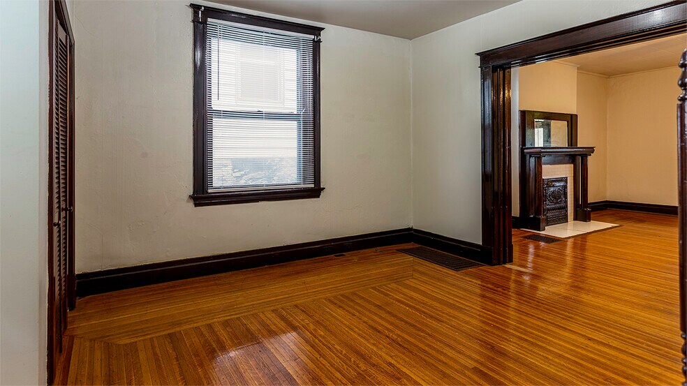 Other side of Rear room - 532 Riddle Rd