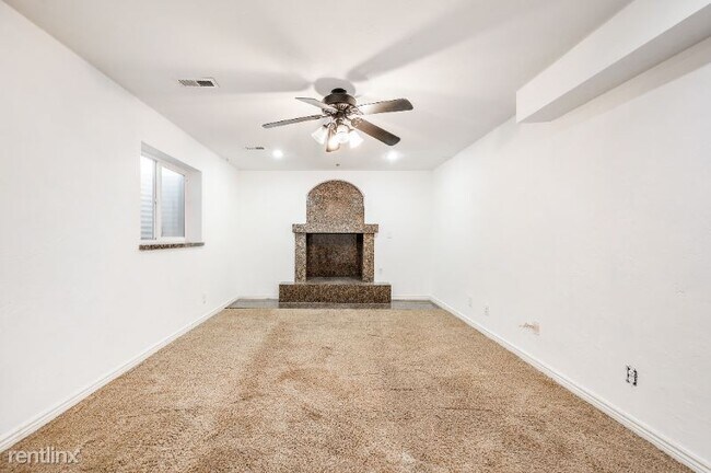 Building Photo - 5 br, 2 bath House - 3747 W Gandalf Dr