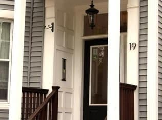 Building Photo - Conveniently Located South Boston Condo Pr...