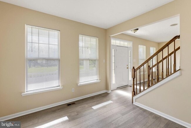 Building Photo - 4704 Denview Way