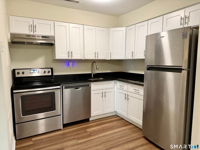 Building Photo - 26 Prospect St