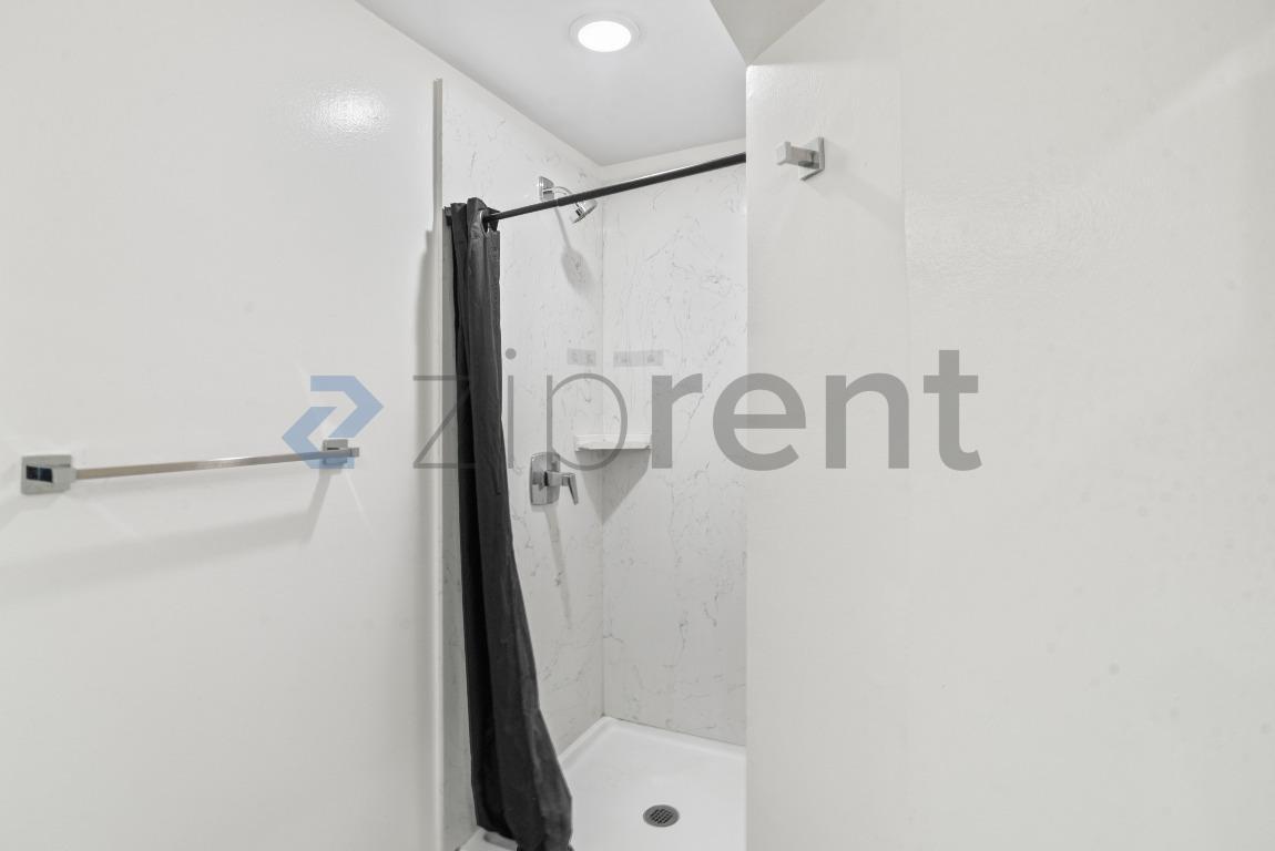 Building Photo - 1202 Adeline St