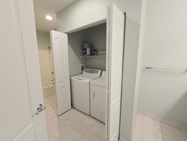 Building Photo - 1 bedroom condo in a resort like community Fairways at Grand Harbor