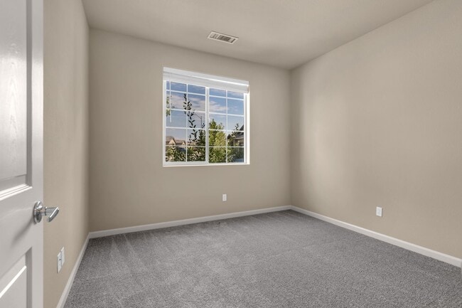 Building Photo - Golden Valley One Story - No pets permitted