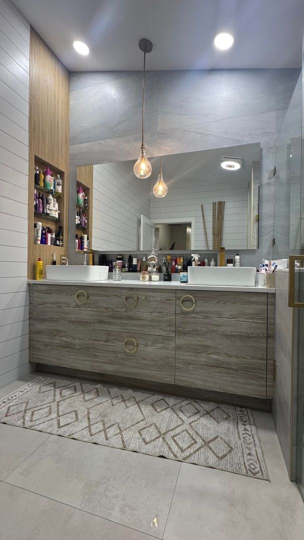 Building Photo - 672 NW 45th Ave