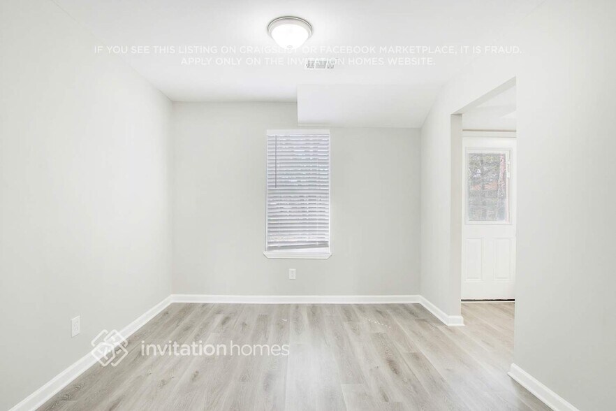 Building Photo - 6355 Ashdale Dr