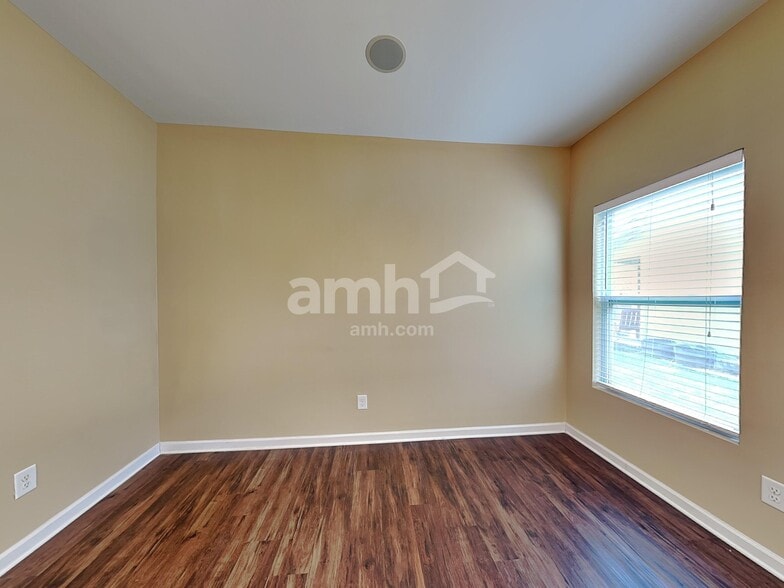 Building Photo - 300 Dunnwood Loop