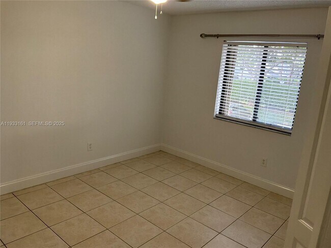 Building Photo - 6051 10th Ave N