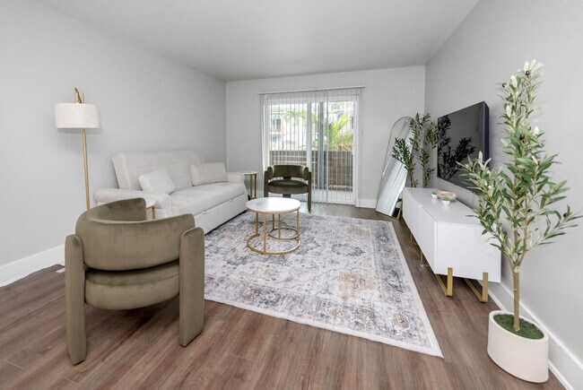 Building Photo - 4301 W Cleveland St