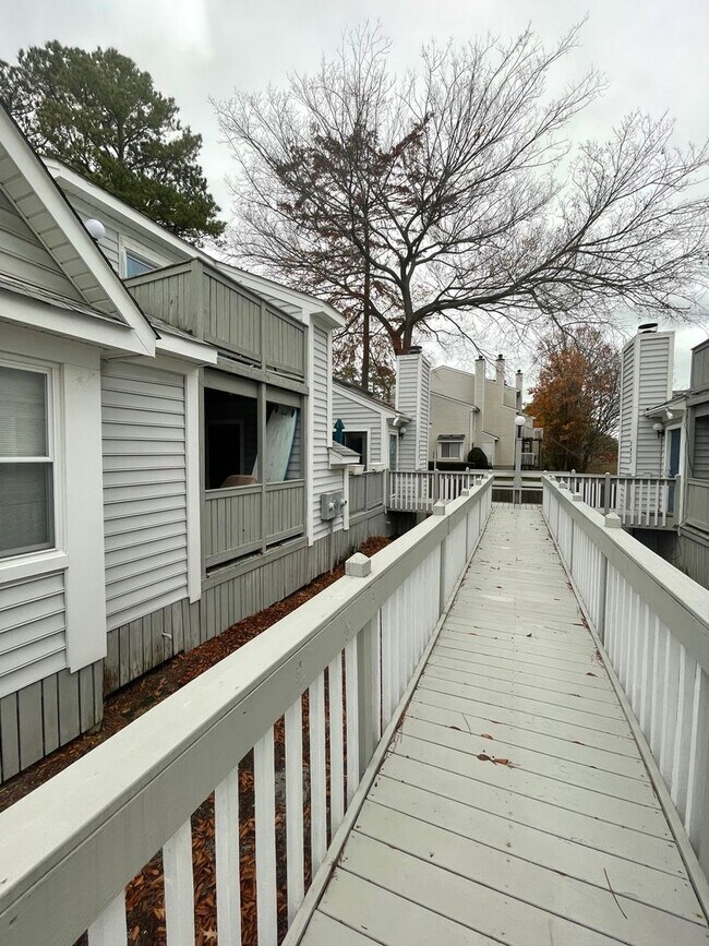 Building Photo - Ocean Pines condo fully furnished! Locatio...