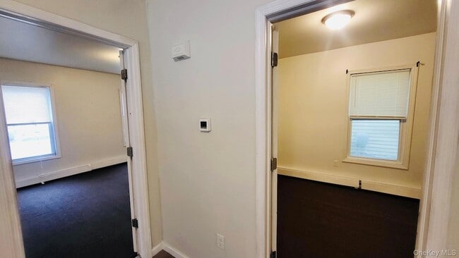 Building Photo - 122 Smith St