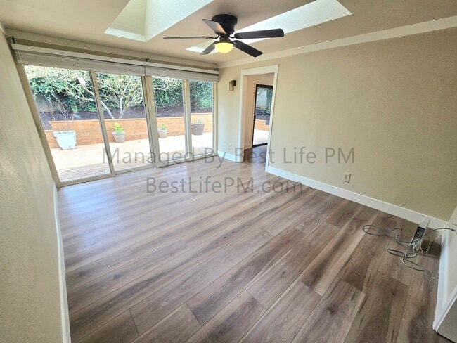 Building Photo - 150 Narain Ct