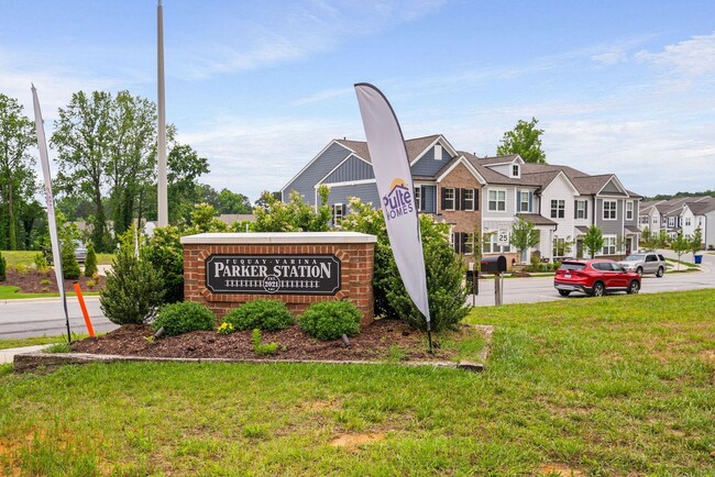 Building Photo - Stunning 3BD, 2.5BA End-Unit Fuquay-Varina Townhome with a 2-Car Garage in a Prime Location Near ...