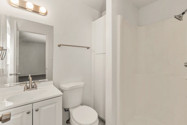 Building Photo - 1730 Arlene Rd SE