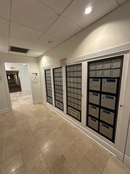 Building Photo - 2109 Bayshore Blvd