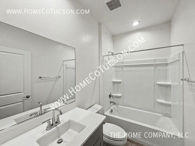 Building Photo - 10348 E Silver Slate Pl