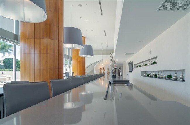 Building Photo - 1180 N Federal Hwy