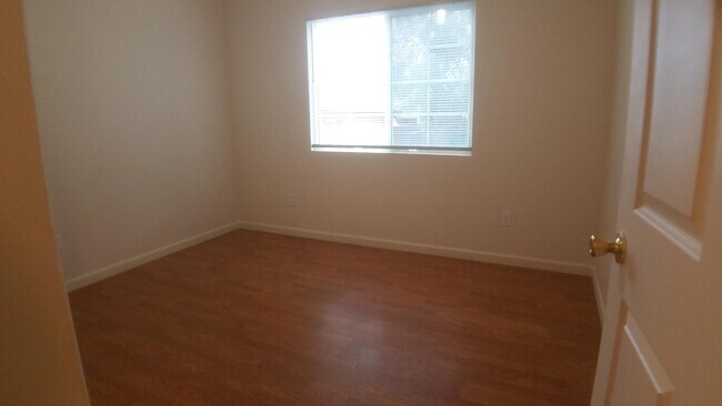 Building Photo - 6217 Almond Ave