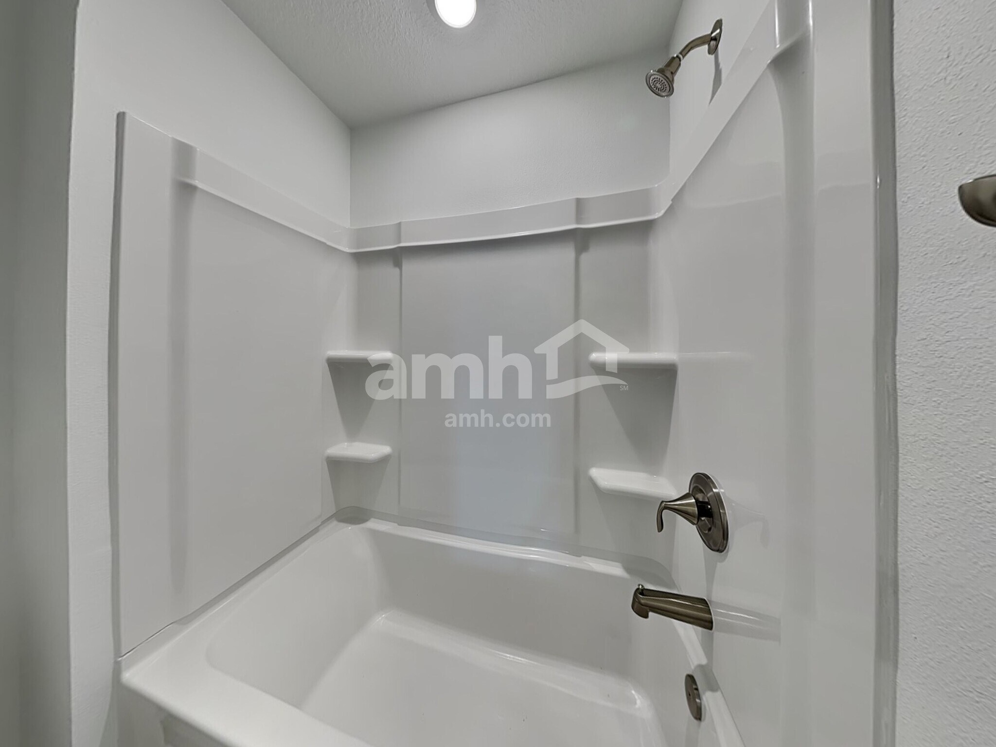 Building Photo - 3012 20th Ave W