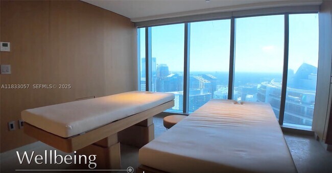 Building Photo - 300 Biscayne Blvd