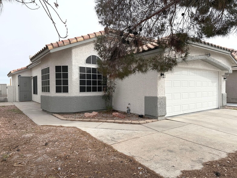 Building Photo - 8354 Drop Camp St